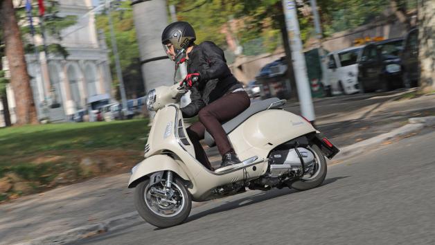 Απόκτησε τη νέα Vespa GTS και πάρε δώρα αξίας 750 ευρώ